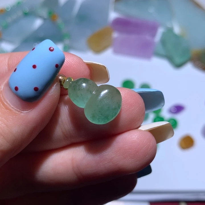 翡翠未镶嵌颈饰74