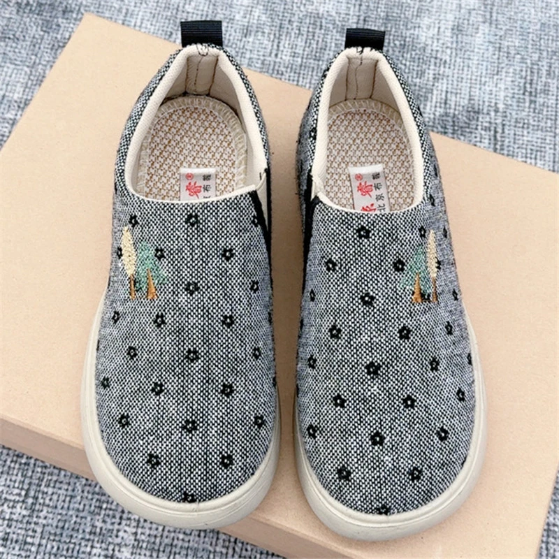 休闲风一脚蹬老北京布鞋休闲中老年懒人鞋单鞋防滑老北京布鞋春秋