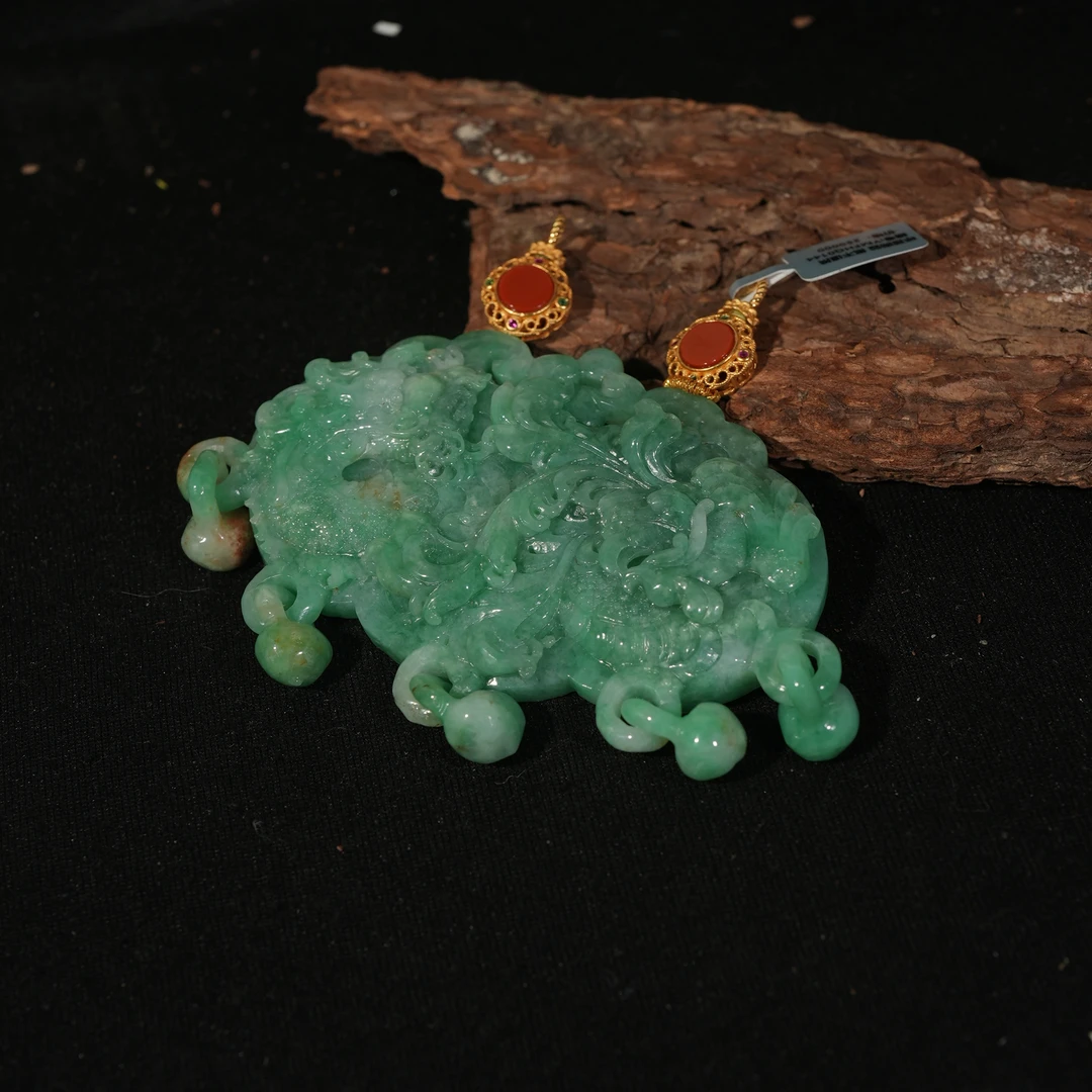 6.18香港王老板-翡翠吊坠kf264