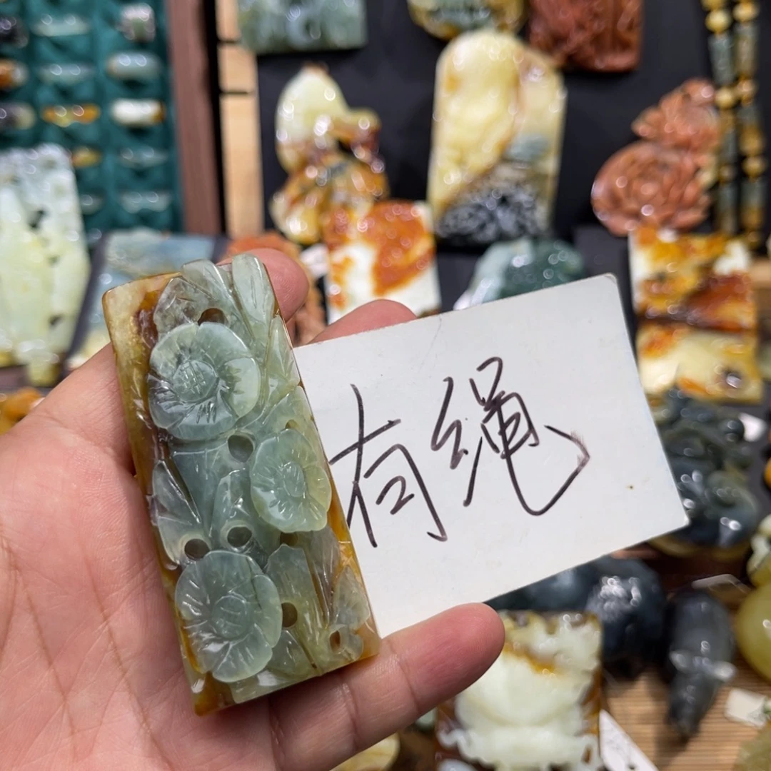 未镶嵌蛇纹石玉颈饰