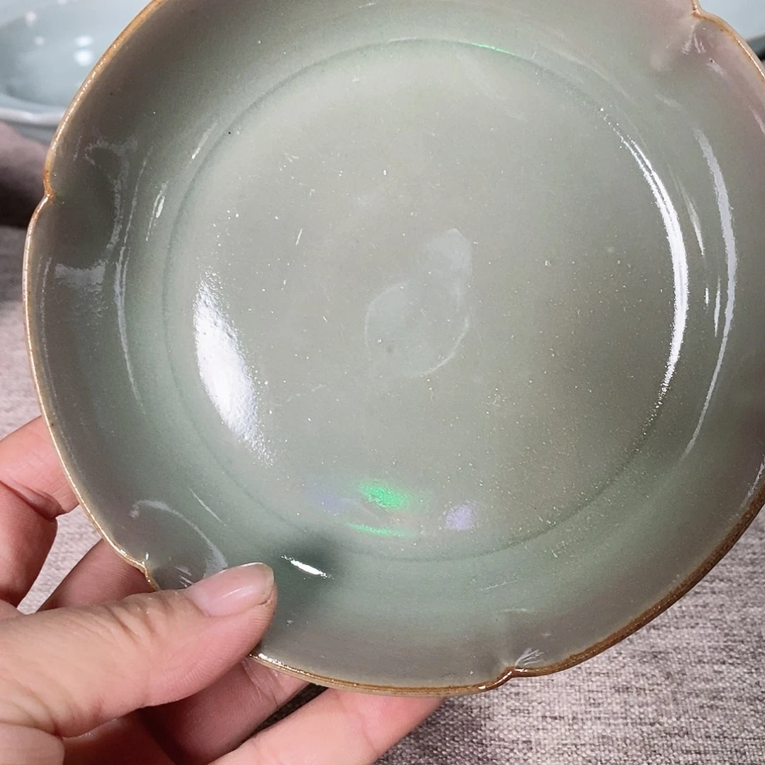 ￥**哥柴烧汝窑葵口洗