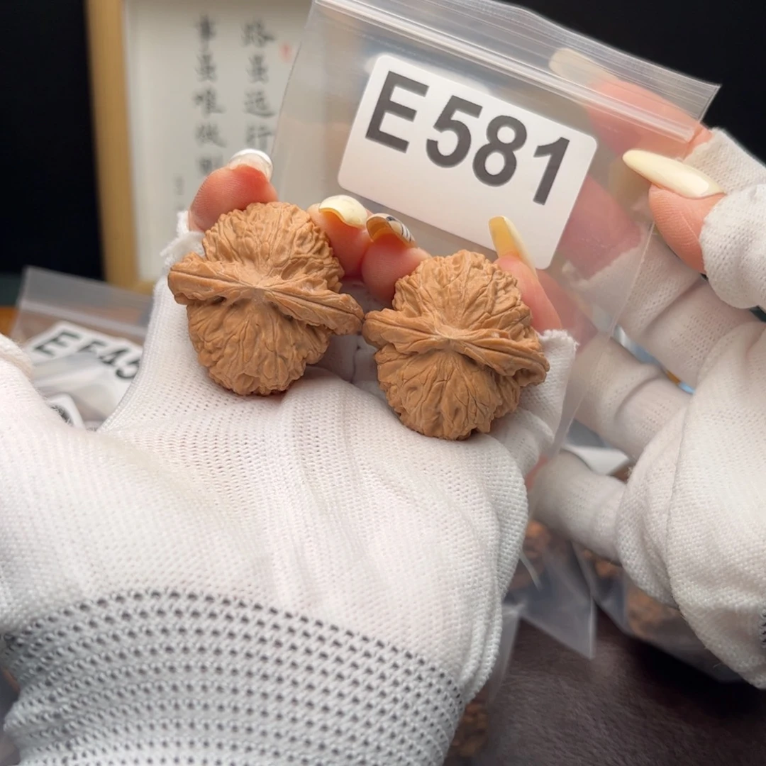 把件文玩核桃37白狮子e581