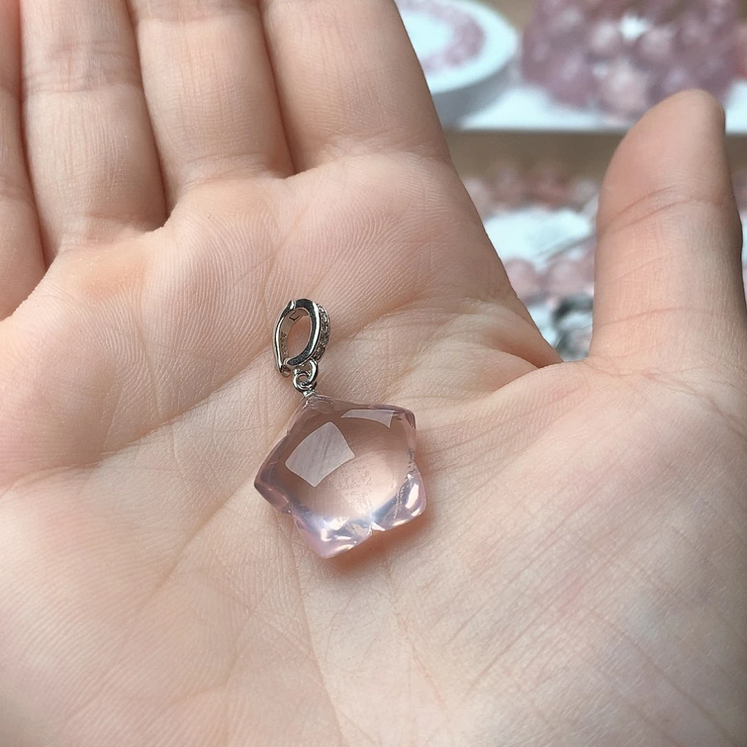 未镶嵌颈饰水晶逍*粉水晶