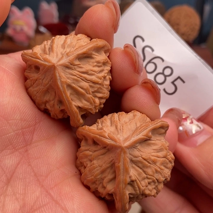 文玩核桃把件球体正奔糖三角36