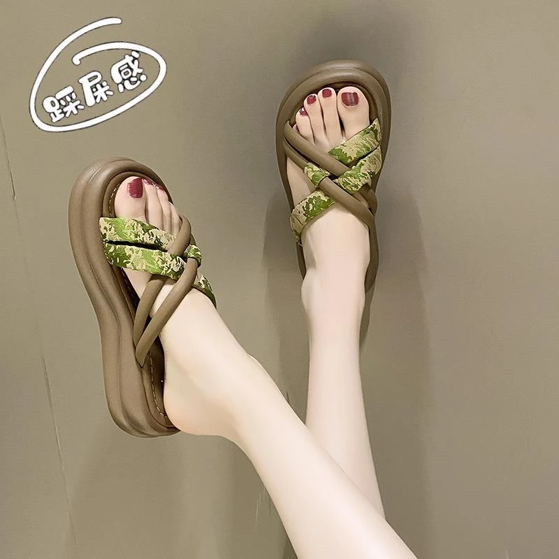 踩屎感人字拖鞋女款夏季外穿2025新款厚底休闲沙滩凉鞋时尚一字拖