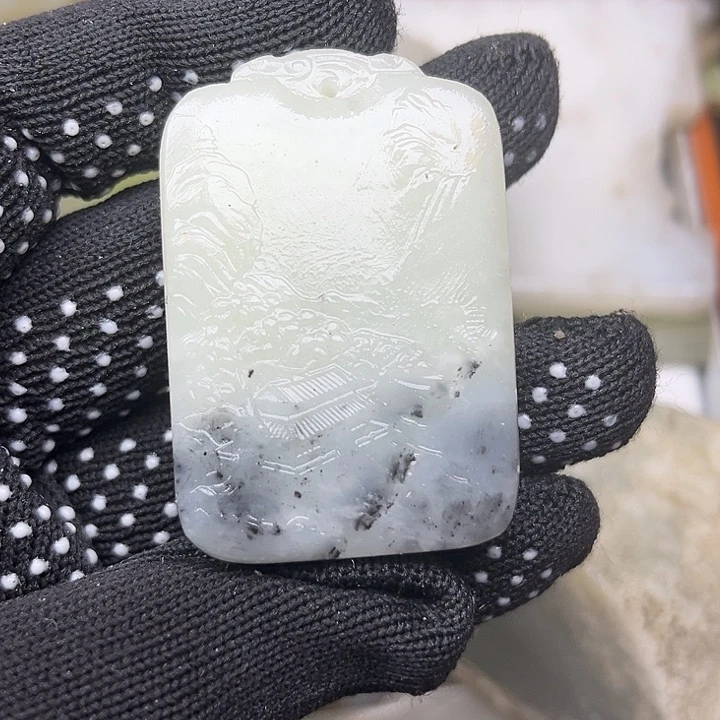 未镶嵌和田玉（翠青玉）珠宝奇石