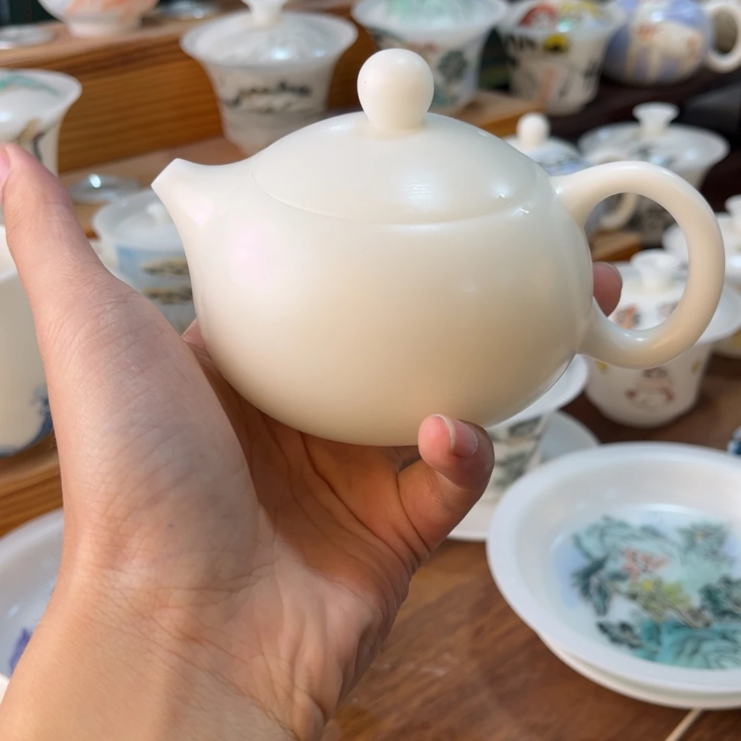 纯**艺德化陶瓷有限公司