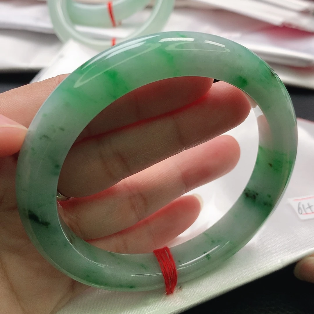 翡翠未镶嵌手镯缅甸61.62