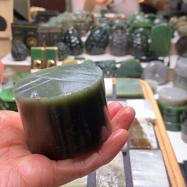 竹***。和田玉（糖玉）未镶嵌珠宝半成品