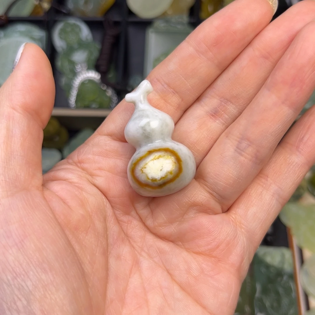 蛇纹石玉未镶嵌吊坠(赠链)