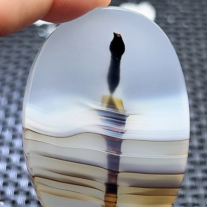 林***林玛瑙/玉髓未镶嵌珠宝半成品