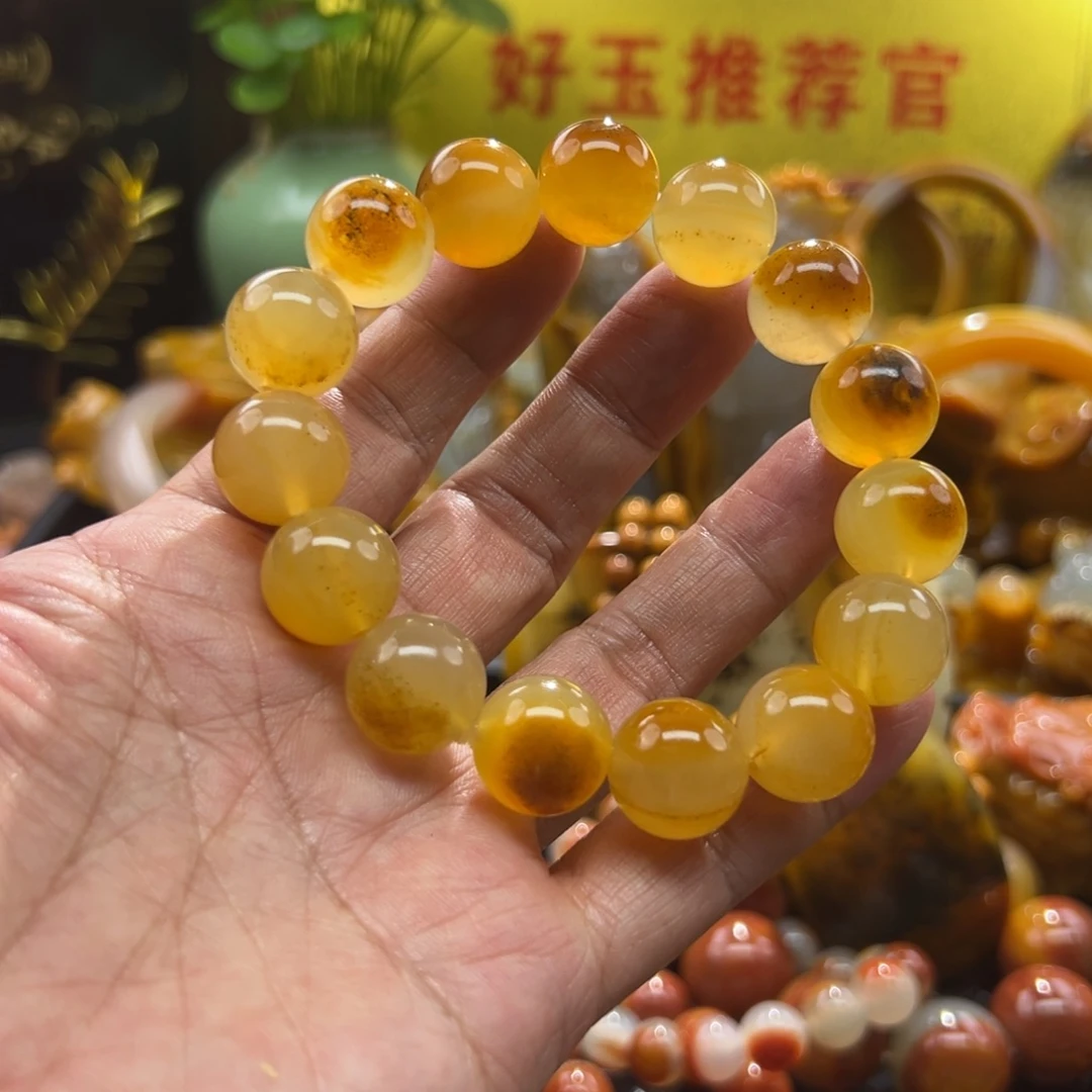 石英质玉未镶嵌颈饰