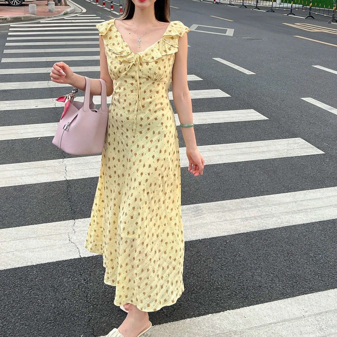 女装夏新款气质复古氛围碎花设计感系腰带显瘦度假连衣裙