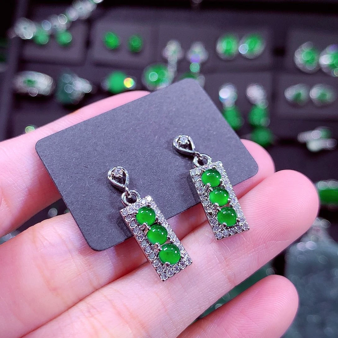 颈饰未镶嵌翡翠天然