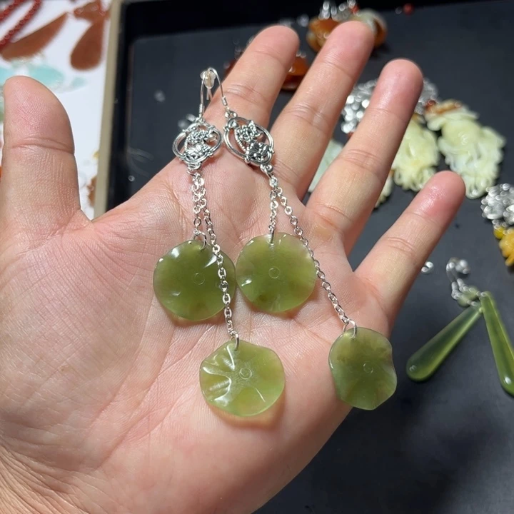 合金蛇纹石玉耳饰