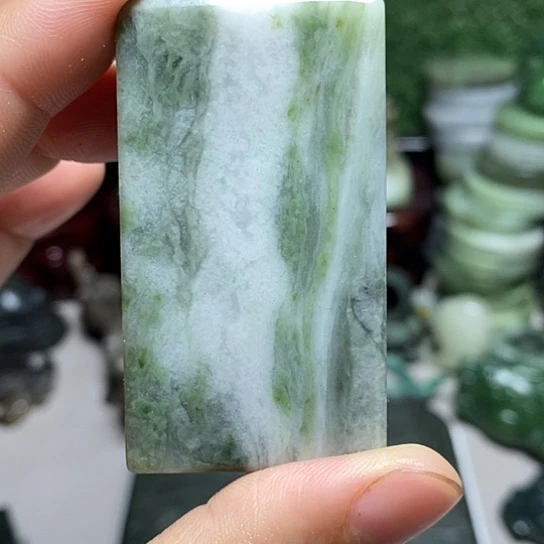 独山玉未镶嵌珠宝半成品