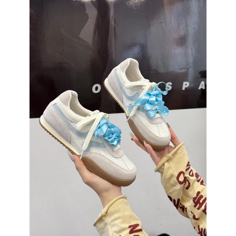 KA260426KFT脚王夏季猪巴+网橡胶底圆头平跟女小小白板鞋