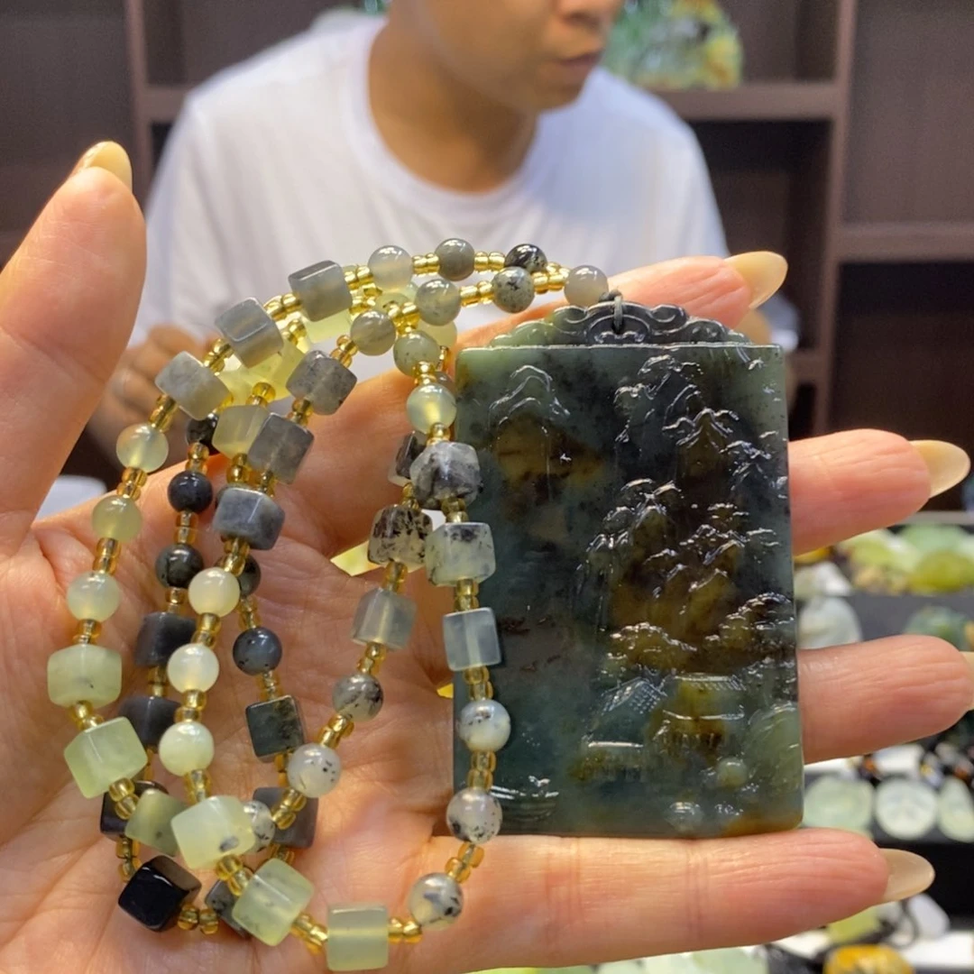 未镶嵌蛇纹石玉颈饰