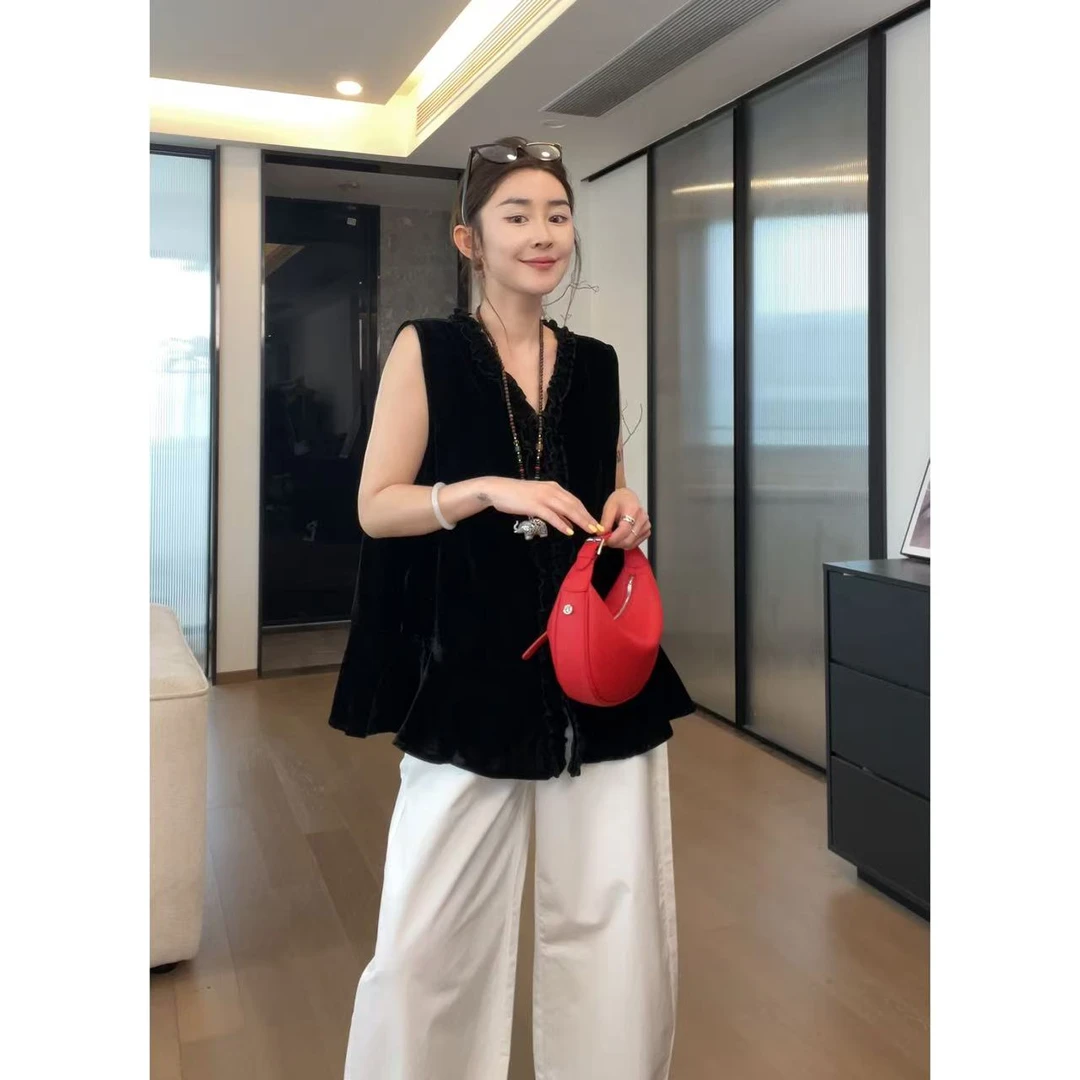 玖了个玖 2025夏款 极简百搭立体木耳边丝绒背心马甲 2505C3010