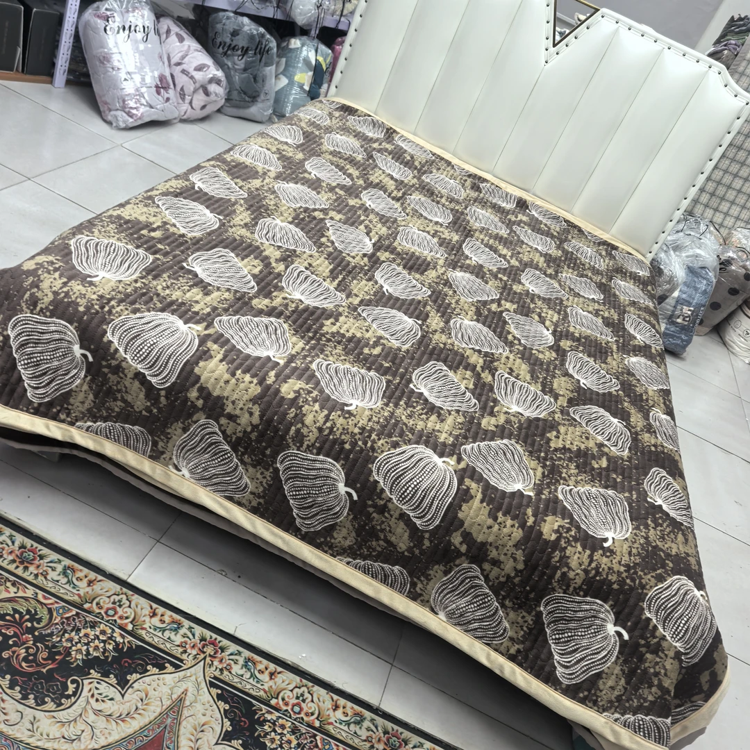 加绒宽边床盖《福瓜》2米✕2.3米