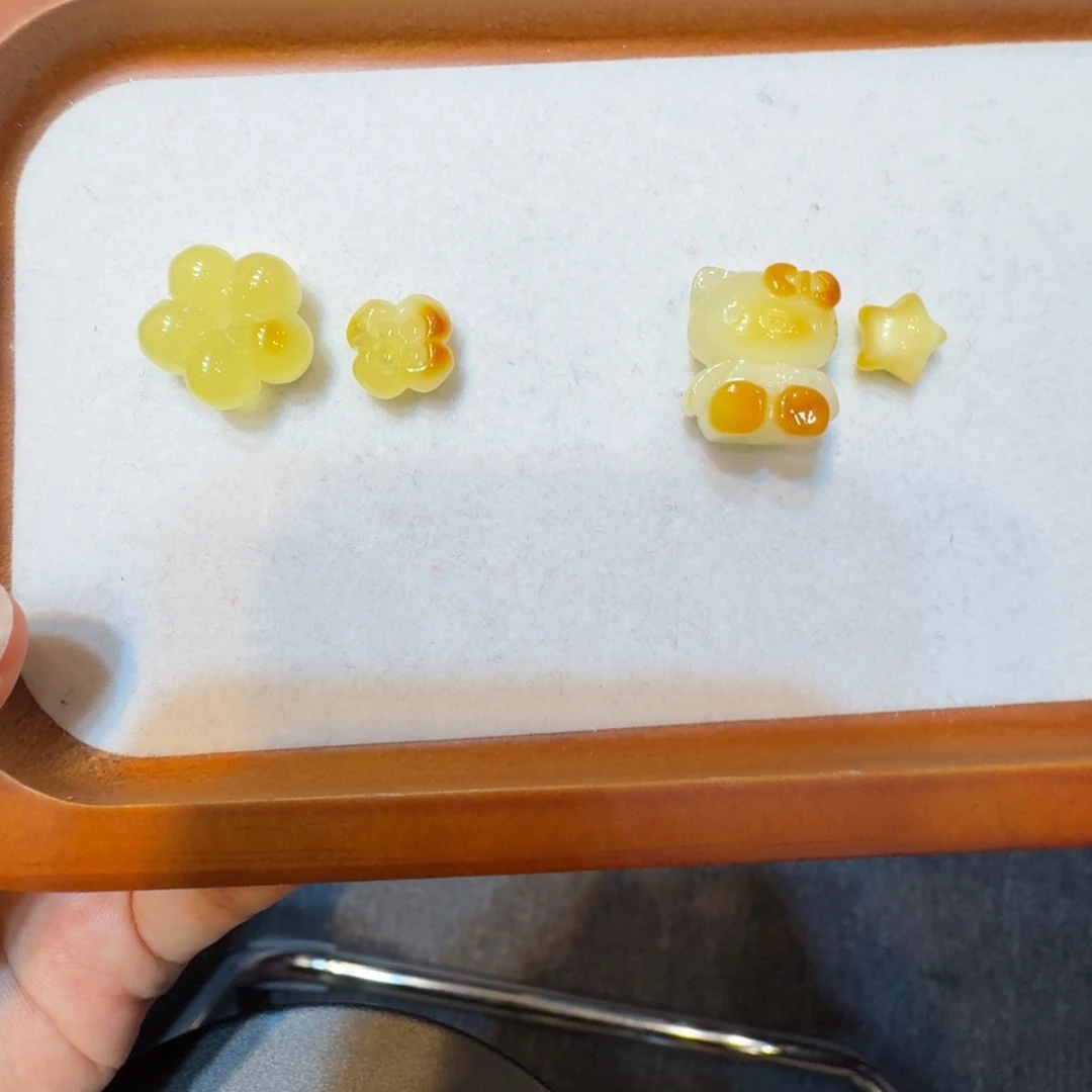 未镶嵌琥珀裸石琥珀