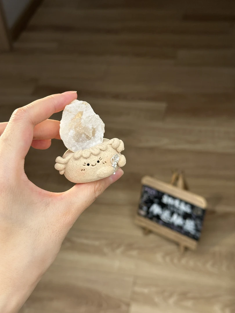 水晶小豆丁可爱白晶洞