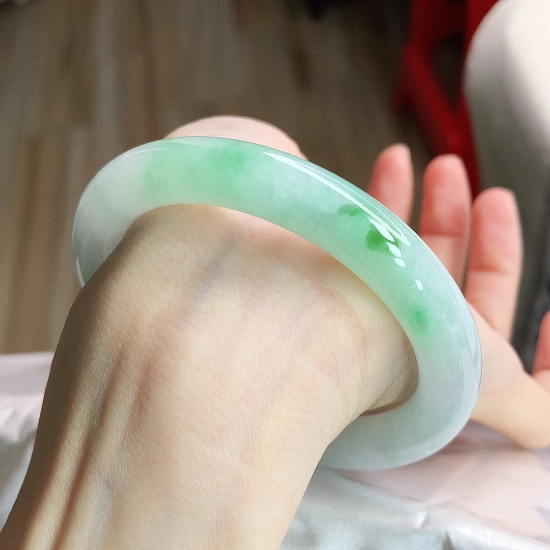 未镶嵌手镯翡翠56.5圈口冰晴绿圆条05