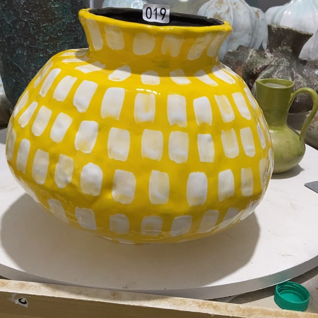 景德镇高温花瓶微瑕