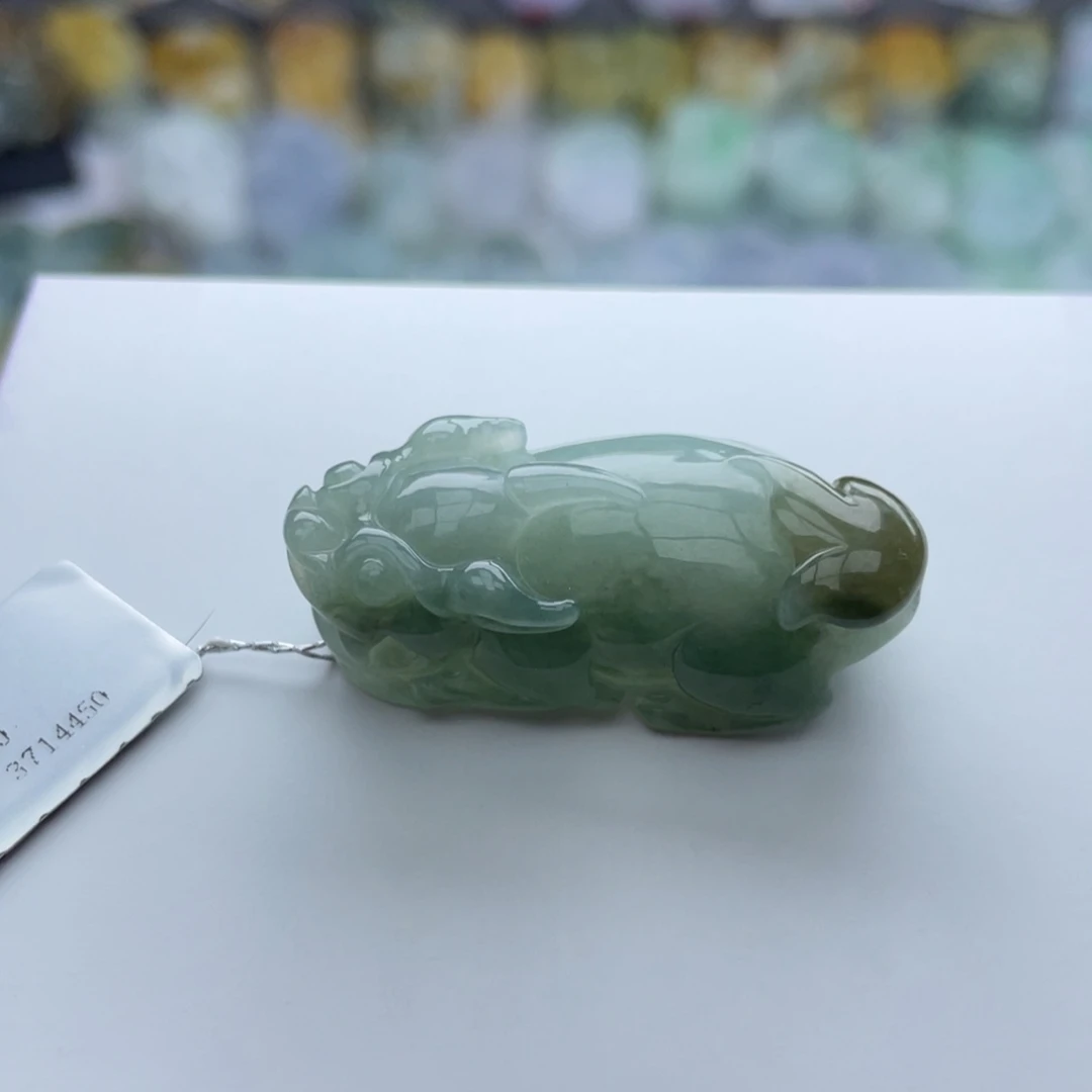 翡翠颈饰未镶嵌A***。貔貅