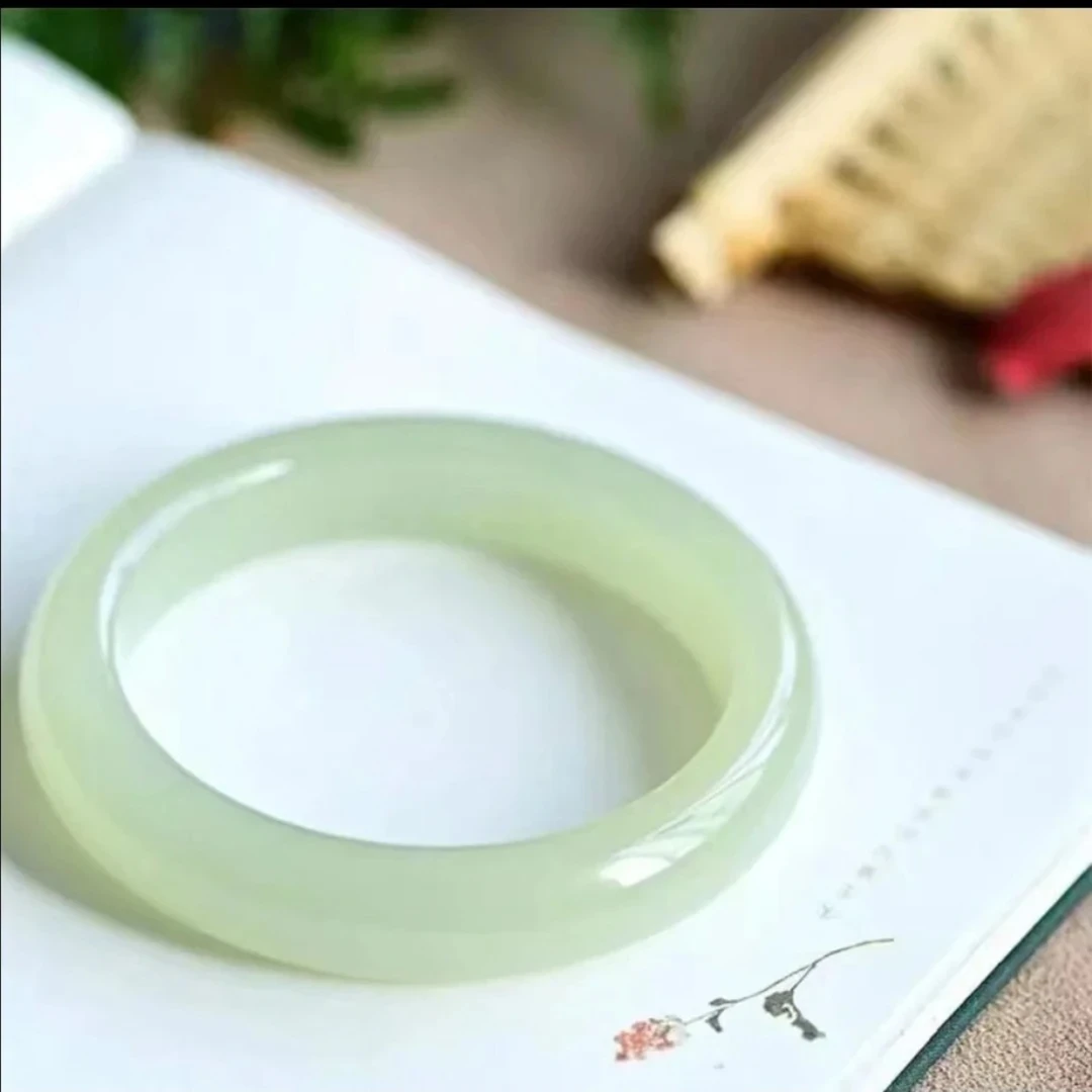 中巴友谊（星光小飞）新疆晴水玉镯时尚百搭少女款女镯贵妃镯送妈妈