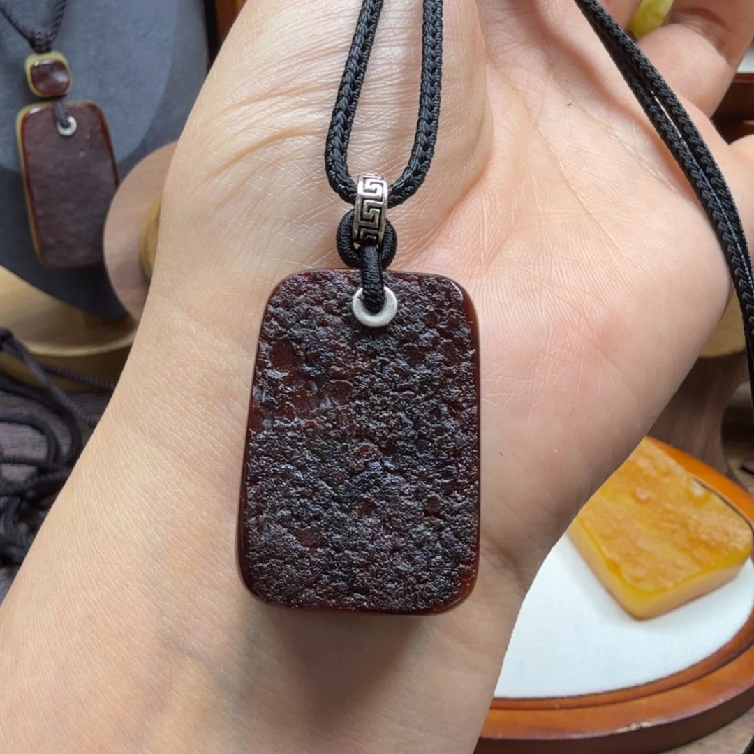 未镶嵌吊坠(赠链)琥珀