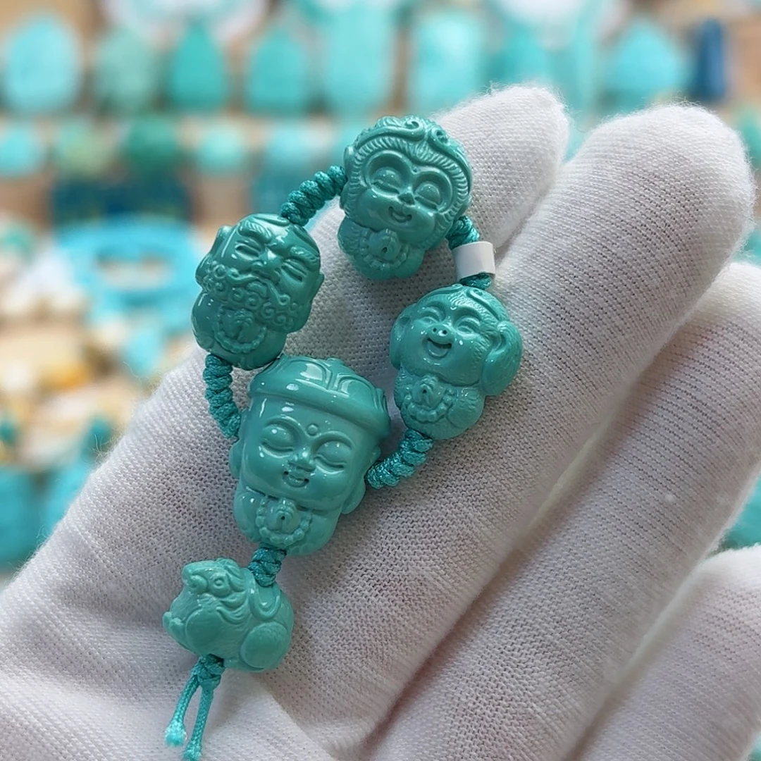 绿松石未镶嵌珠宝奇石