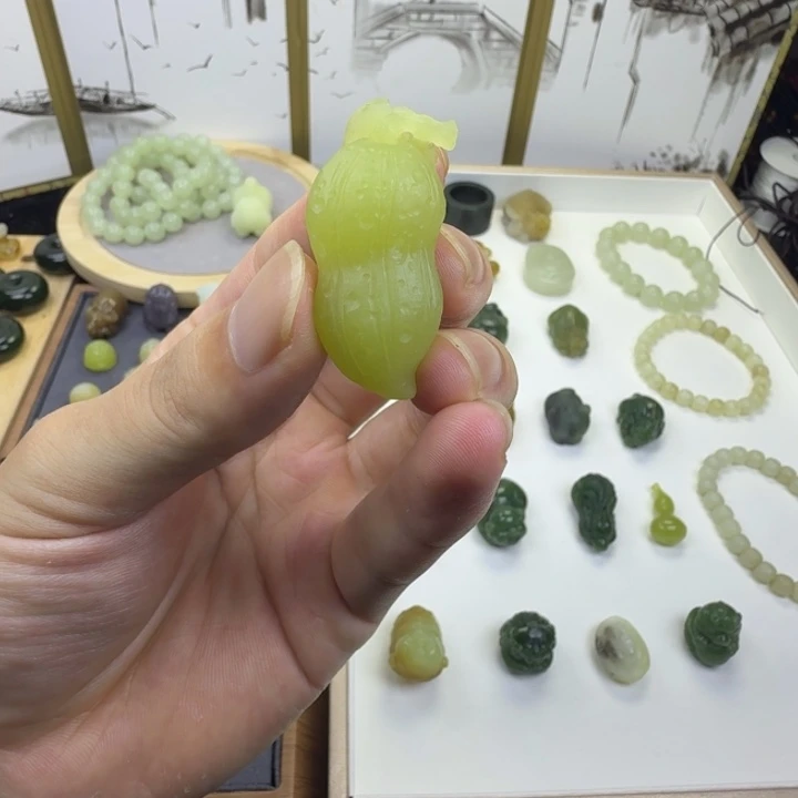 和田玉（黄玉）未镶嵌吊坠(不含链)