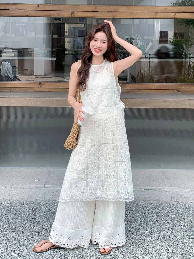 夏季新款韩系气质刺绣镂空开叉白色背心连衣裙阔腿裤套装