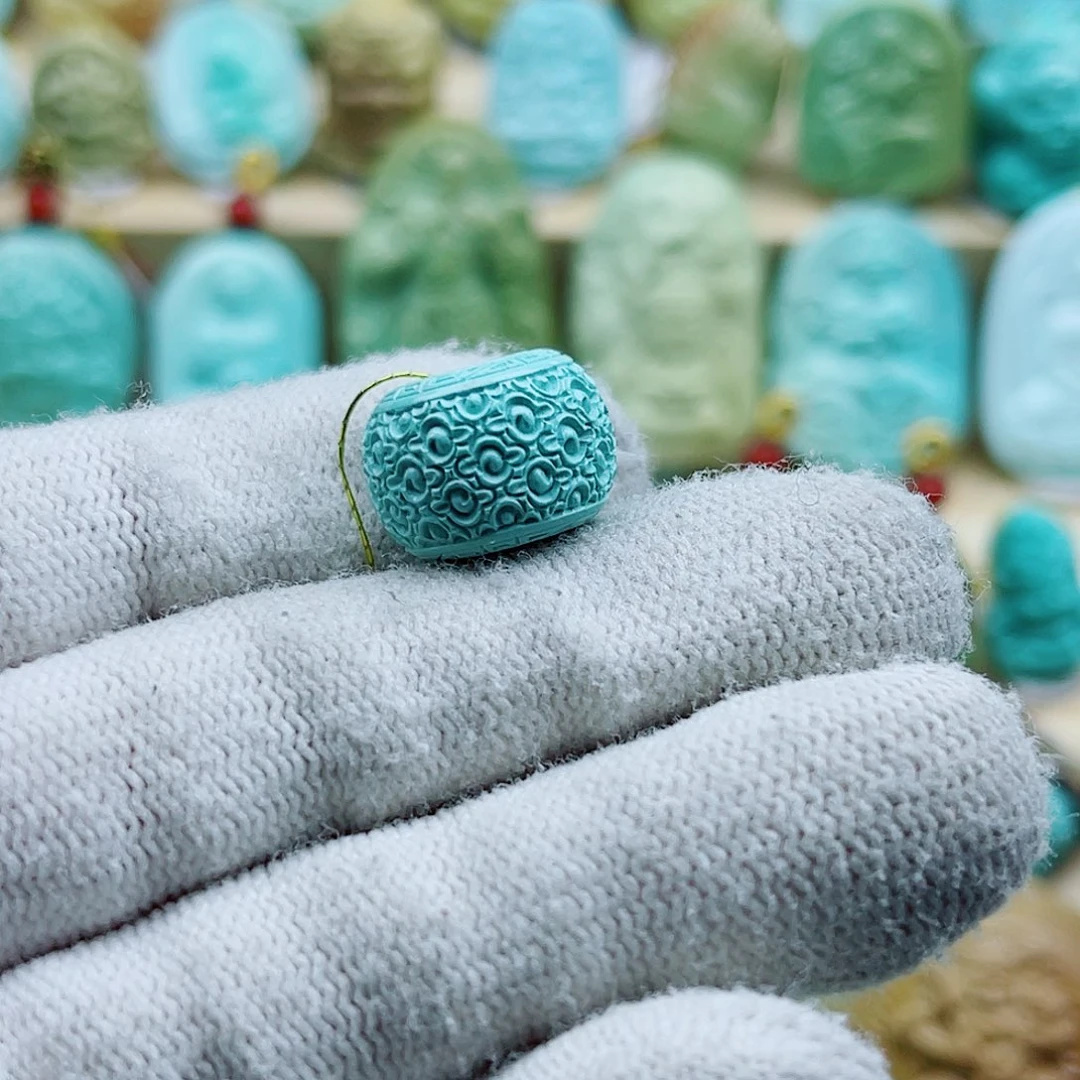 绿松石未镶嵌珠宝奇石