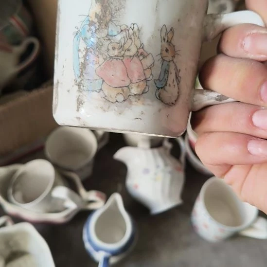 陶瓷盘子碗啥都有