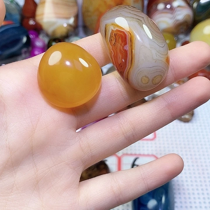 庆***未镶嵌玛瑙/玉髓珠宝奇石
