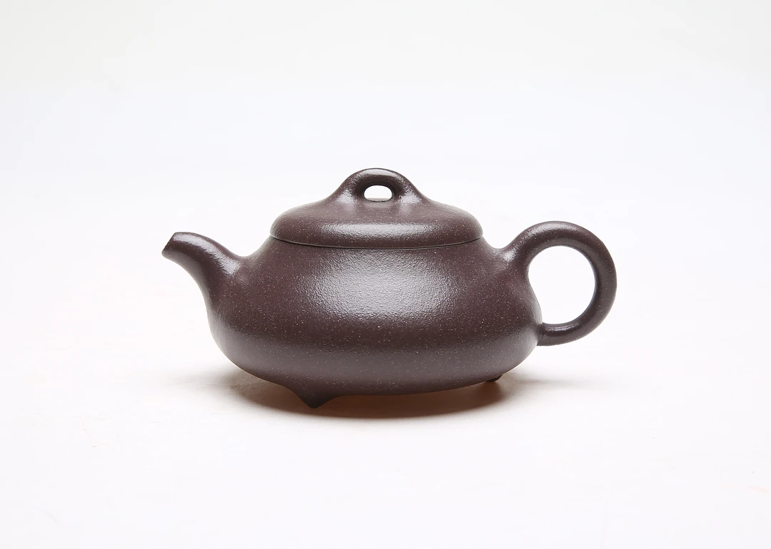 壶名:汉棠壶。容量:200cc。泥料:原矿天青。