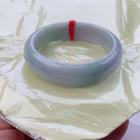 翡翠手镯未镶嵌56有生长纹48小时鉴赏期淡淡底色