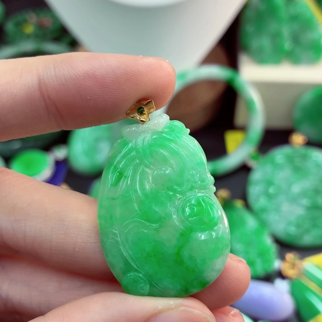 翡翠18K金镶嵌吊坠(不含链)