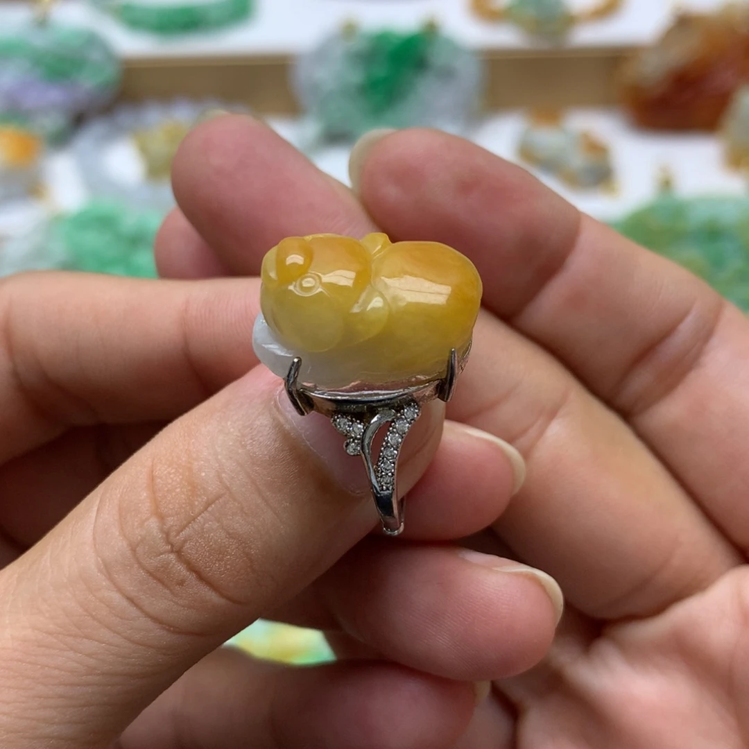 翡翠未镶嵌颈饰兰翡翠