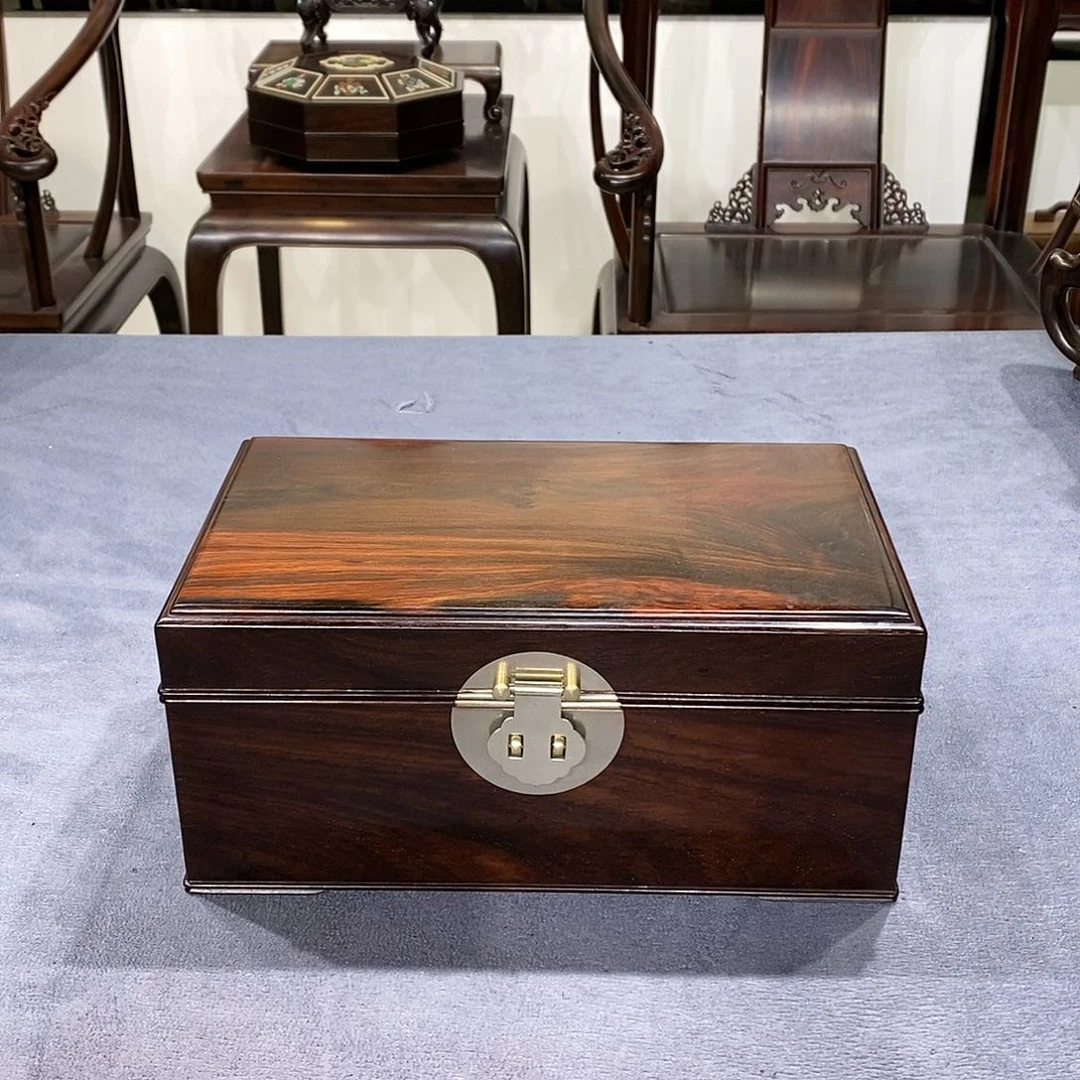 红酸枝木类成套家具首饰盒