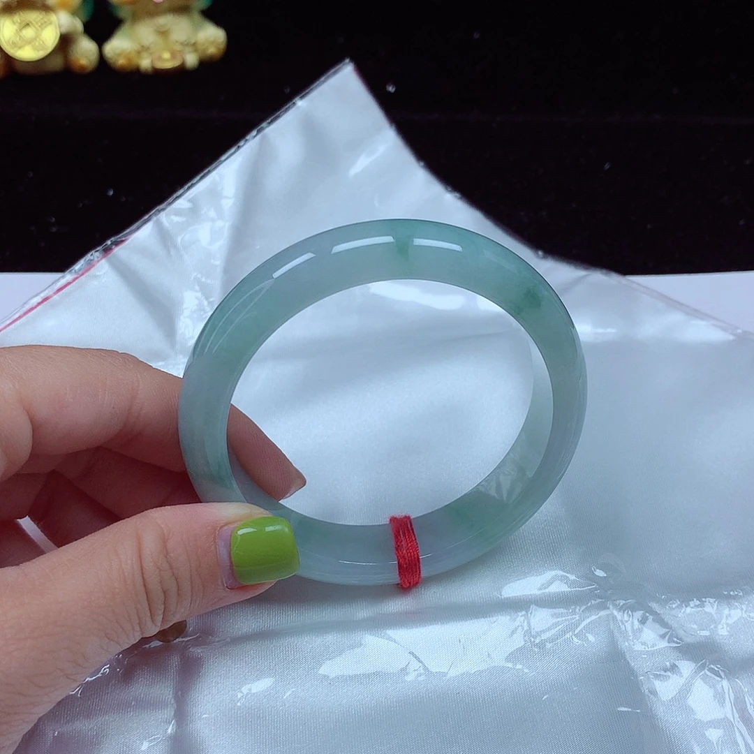 翡翠未镶嵌手镯圈口57