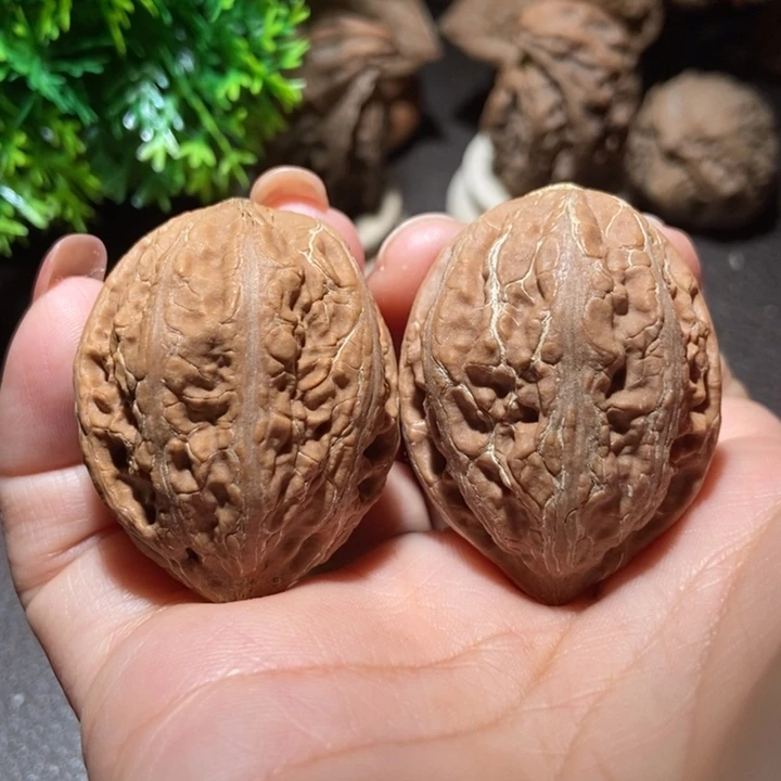 把件文玩核桃东北楸子小雪49