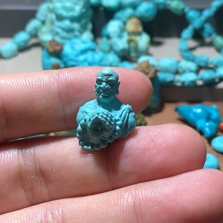 绿松石未镶嵌颈饰