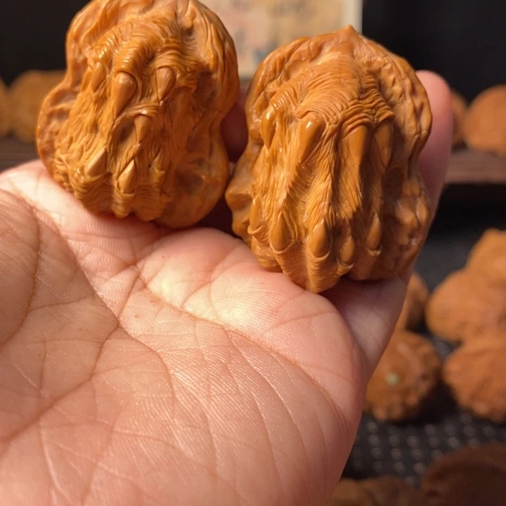 把件文玩核桃吞噬