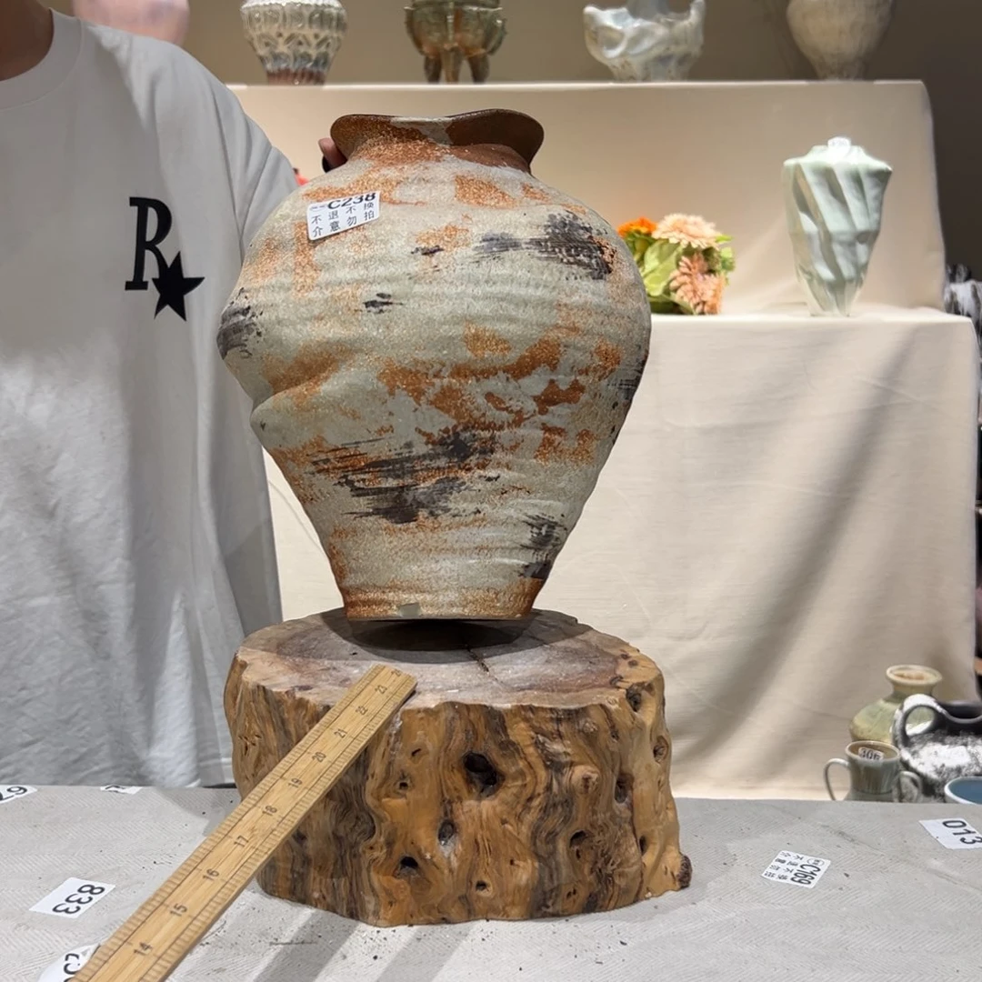 G8阿平左右的话，238花瓶LNG加气站附近，