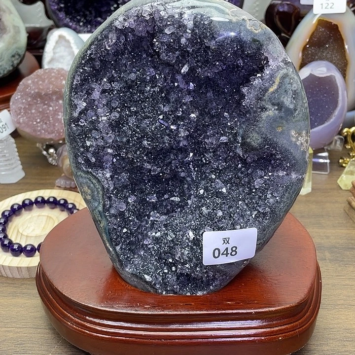 未镶嵌水晶大型摆件（非配饰）