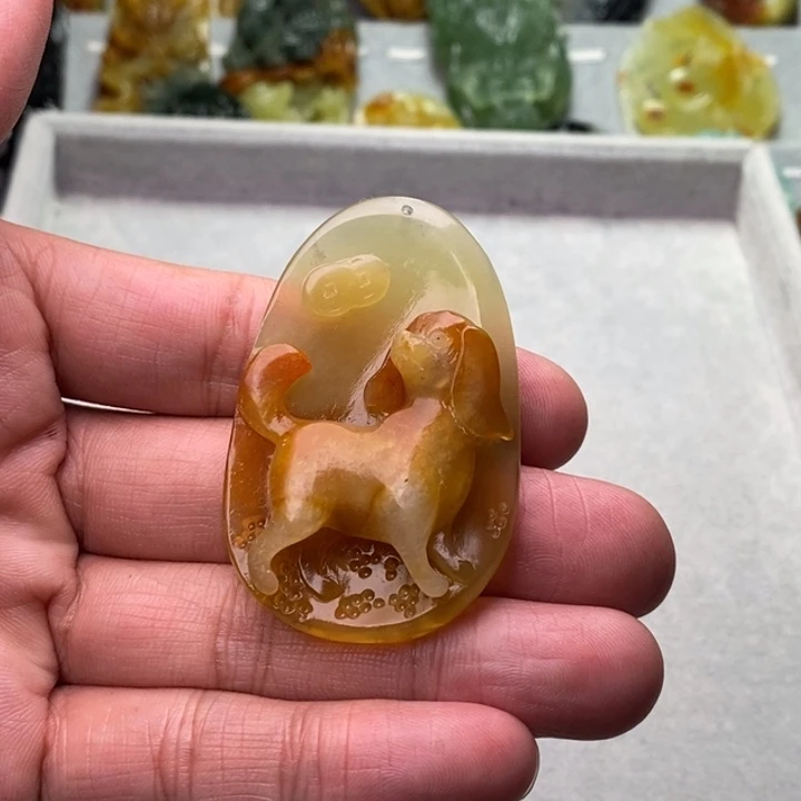 和田玉（糖玉）颈饰未镶嵌黄*靈