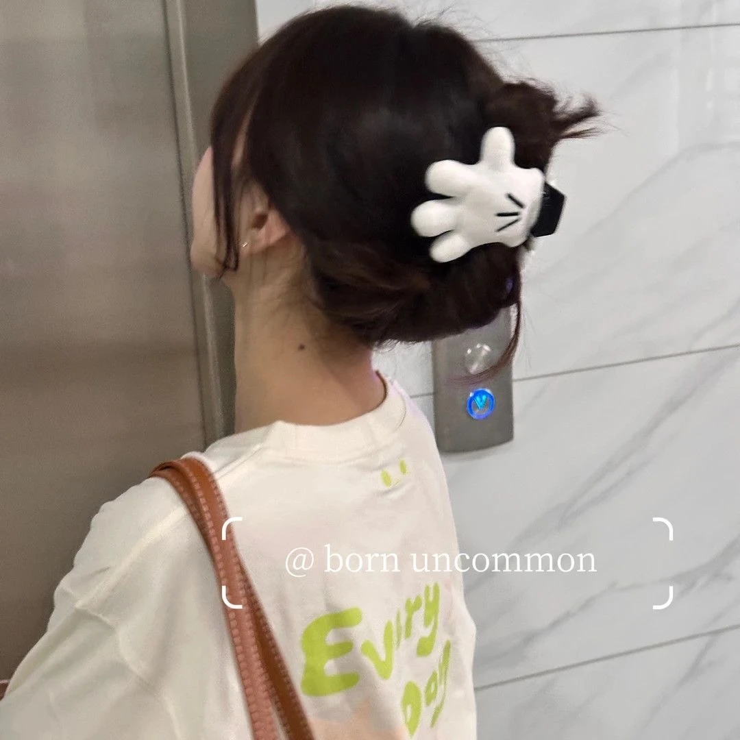 2025爆款可爱米奇小手抓夹ins风立体公仔发卡手掌发夹夸张创意女